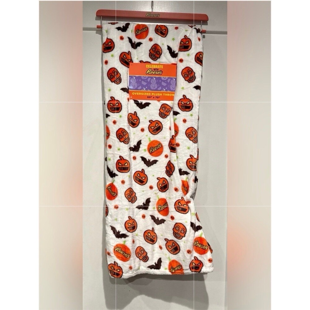 Reese’s Candy Halloween Oversized Plush Throw Blanket